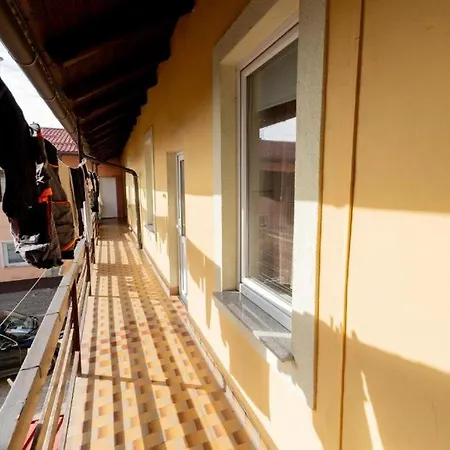 Soba Za Nocitev Za Eno Osebo Konukevi *