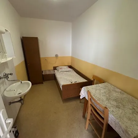 Casa de hóspedes Soba Za Nocitev Za Eno Osebo