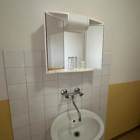 Konukevi Soba Za Nocitev Za Eno Osebo Slovenska Bistrica